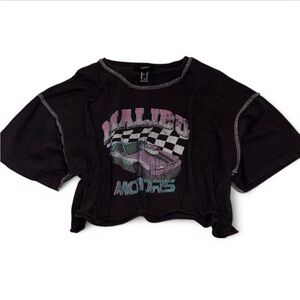 Forever 21 cropped graphic tee – size M.
